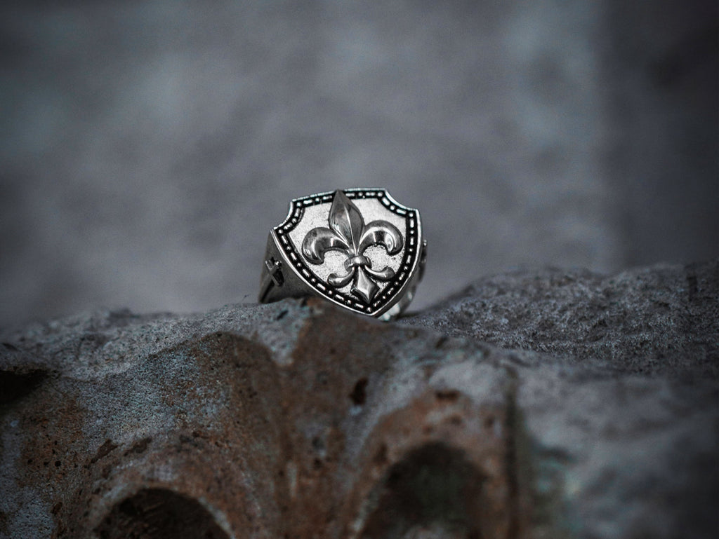 La fleur de lys : une histoire symbolique